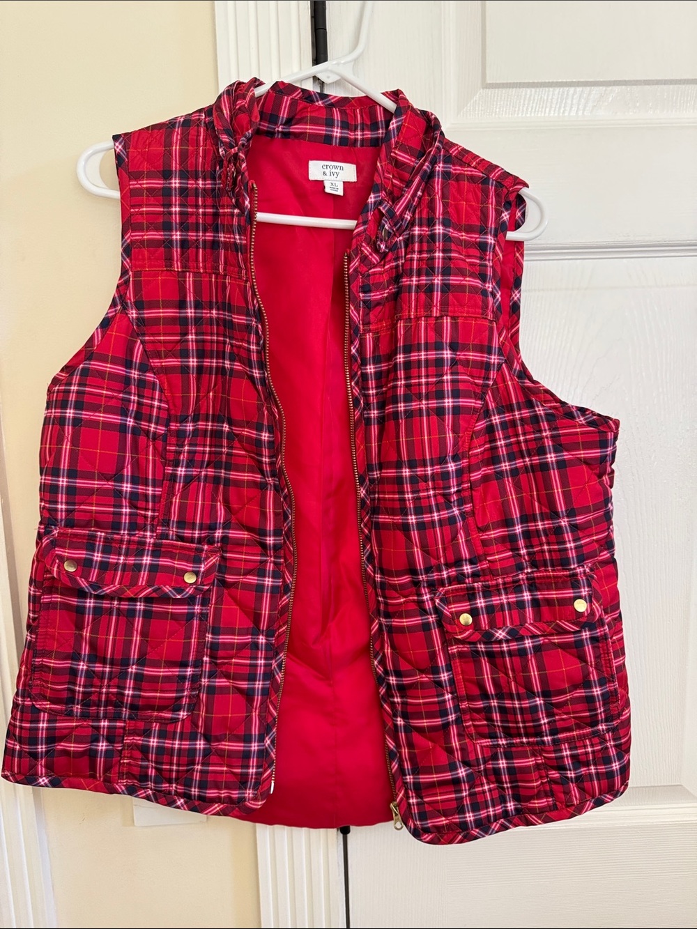 crown & ivy Red Plaid Quilted Puffer Vest